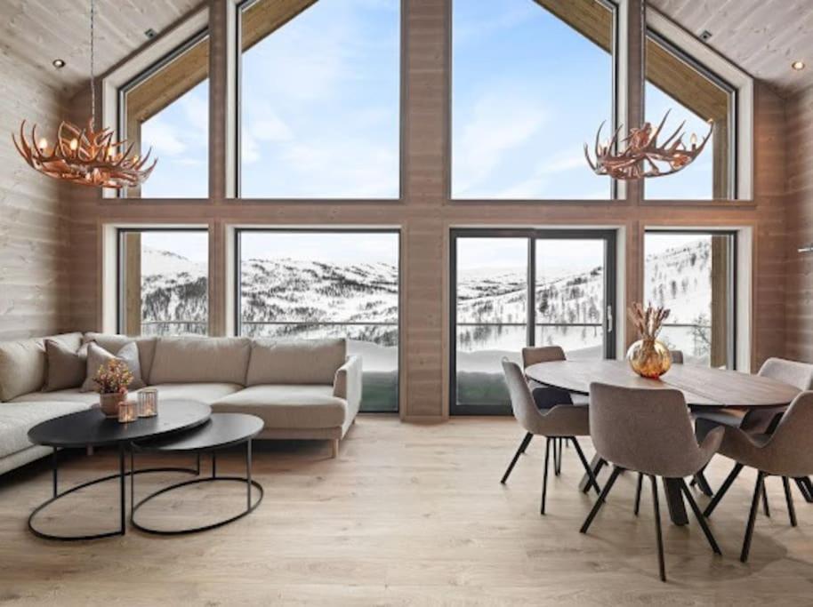 Flygende Utsiktshytte Med Magisk Utsikt Sogndal Kültér fotó